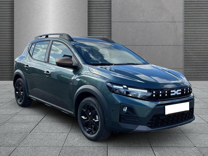 Neu Dacia Sandero Extreme 122 PS (89 kW) 2026 Zedergrün SUV