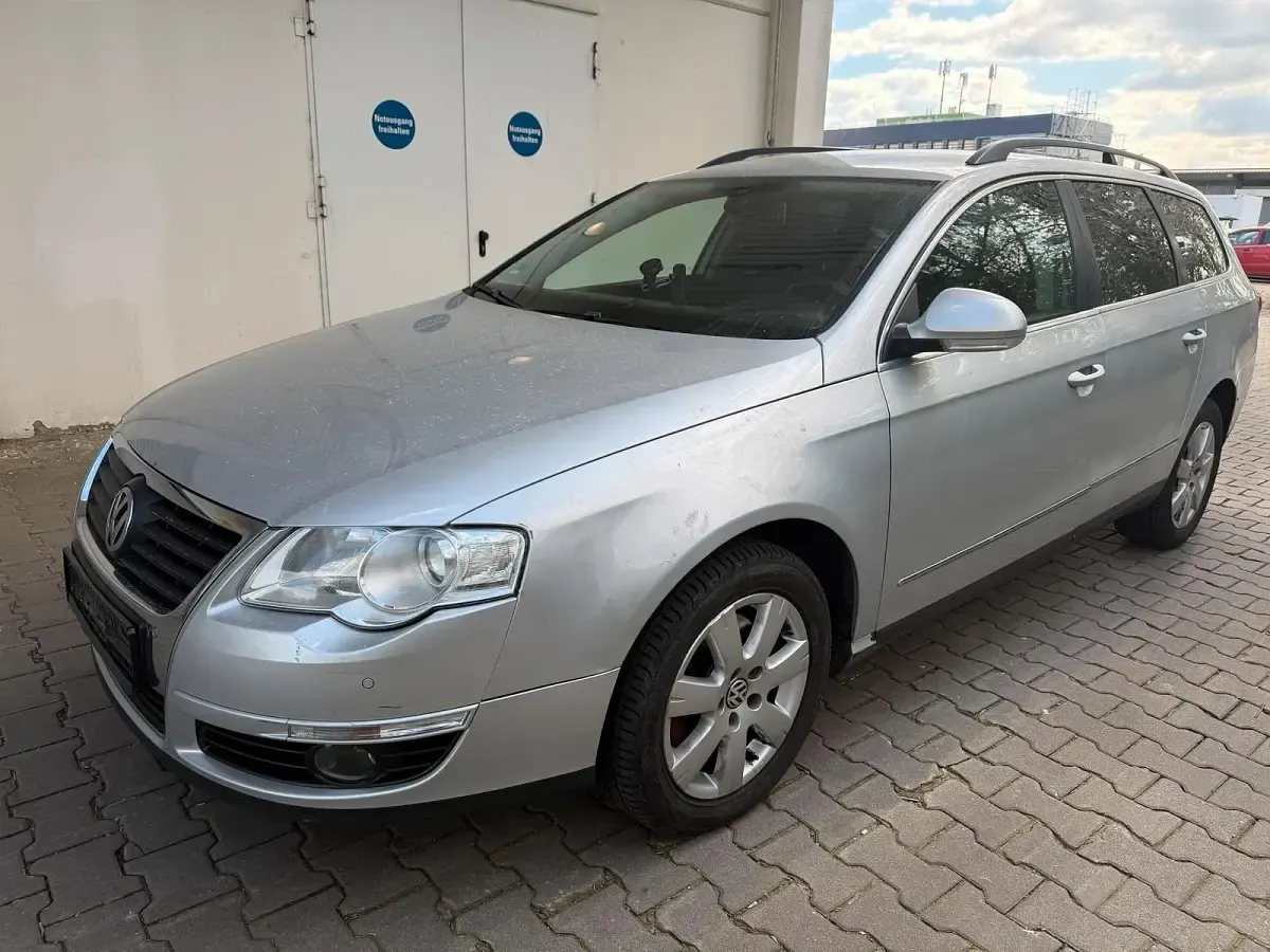 Usata VW Passat 140 CV (102 kW) 2010 Argento Station wagon