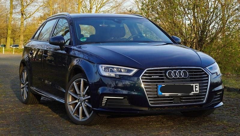 Gebraucht Audi A3 Ambiente 204 PS (150 kW) 2020 Blau Limousine