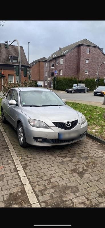 Grau Gebraucht 2006 Mazda 3 Kleinwagen | 1.450 € (Fairer Preis) - Bild 1/4