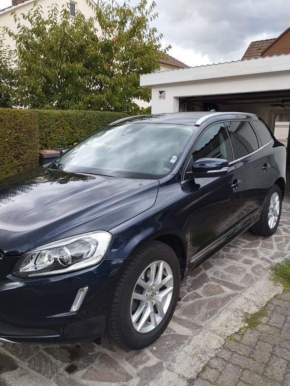 Gebraucht Volvo XC60 Kinetic 150 PS (110 kW) 2017 Blau SUV