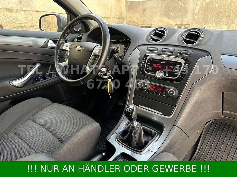Gebraucht Ford Mondeo Titanium 203 PS (149 kW) 2012 Braun Limousine
