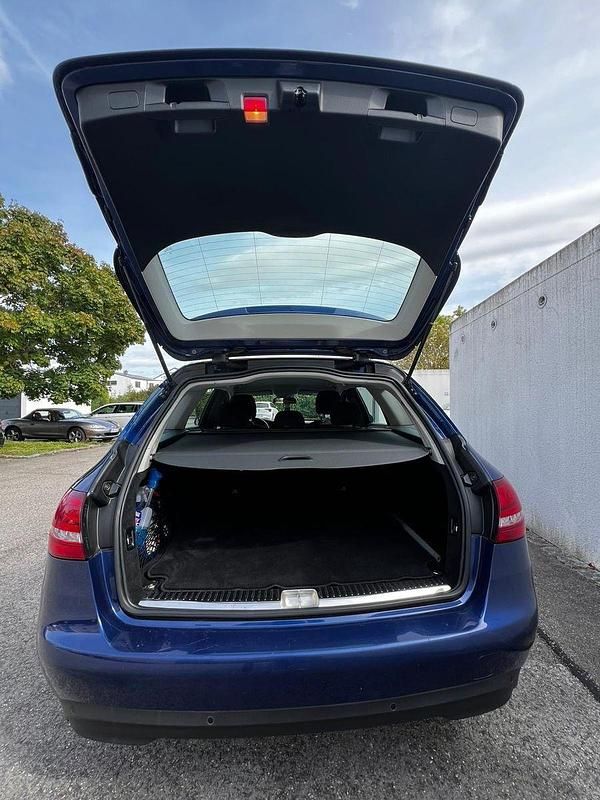 Gebraucht Mercedes 220 170 PS (125 kW) 2016 Blau Kombi