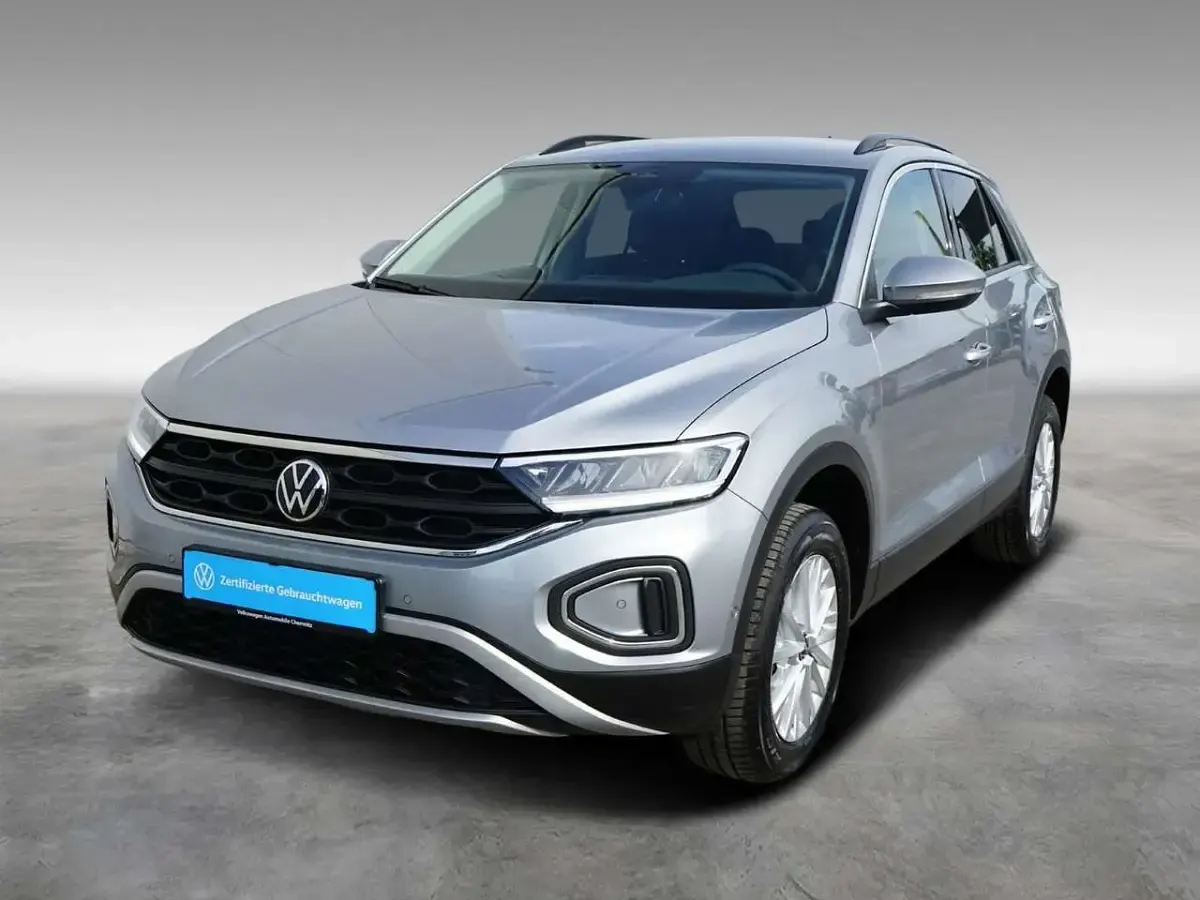 Gebraucht VW T-Roc Life 116 PS (85 kW) 2025 Pyritsilber metallic SUV
