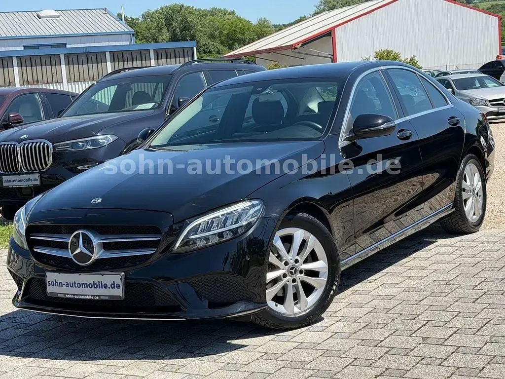 Gebraucht Mercedes C180 Avantgarde 156 PS (114 kW) 2019 Schwarz  unilack Limousine
