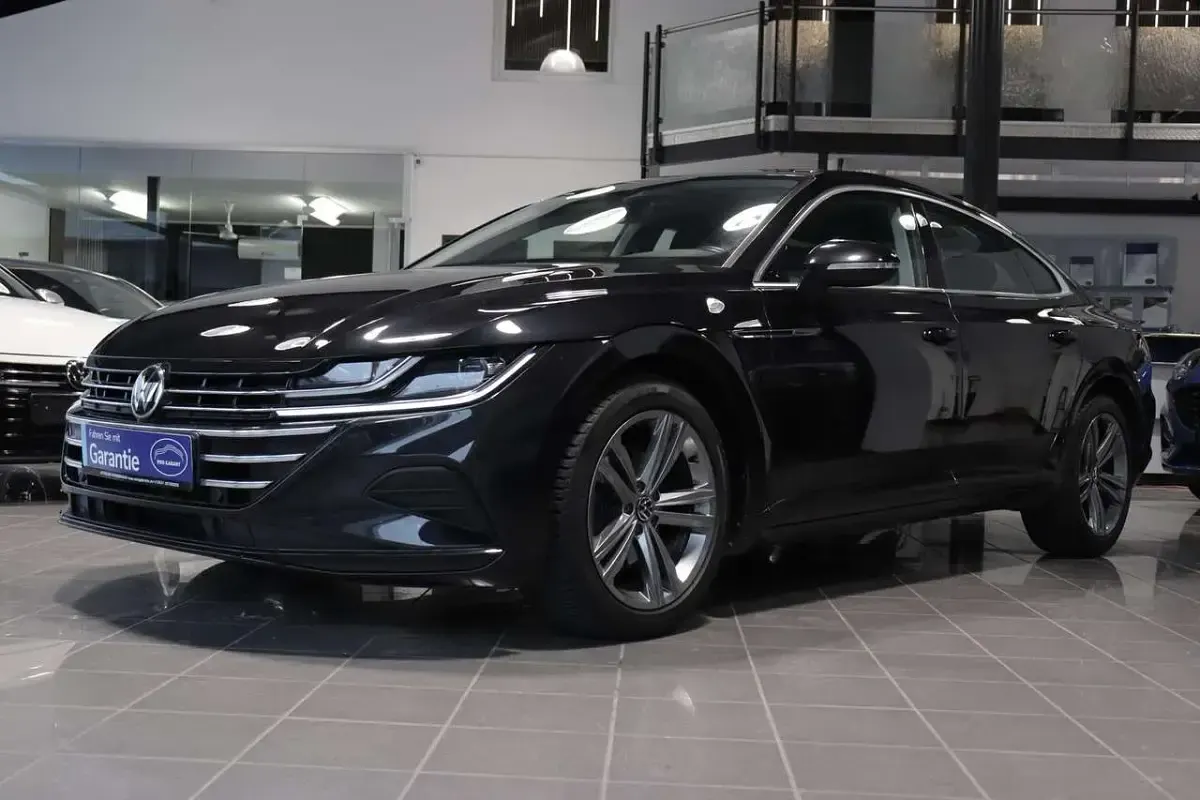 Gebraucht VW Arteon 150 PS (110 kW) 2022 Schwarz Limousine