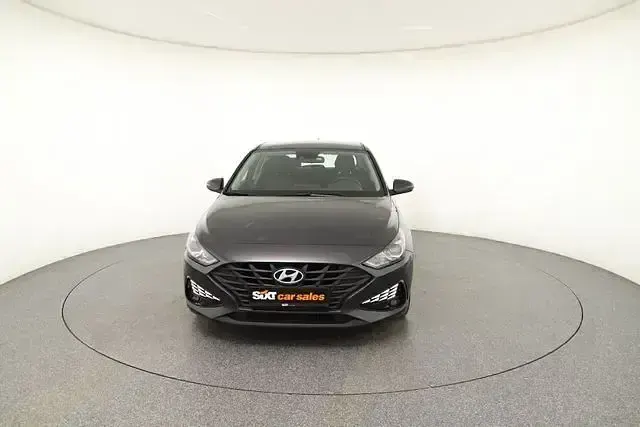 Gebraucht Hyundai i30 Select 120 PS (88 kW) 2023 Grau Limousine