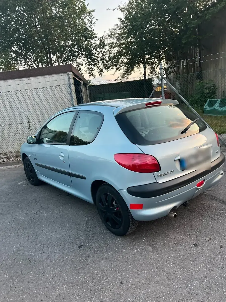 Gebraucht Peugeot 206 82 PS (60 kW) 2002 Kleinwagen