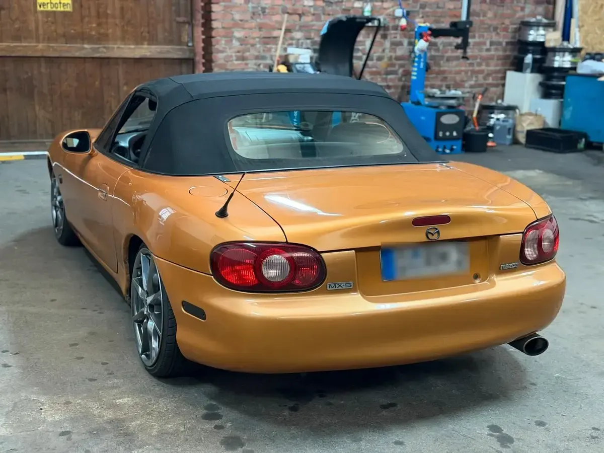 Gebraucht Mazda MX5 110 PS (80 kW) 1999 Orange Cabrio