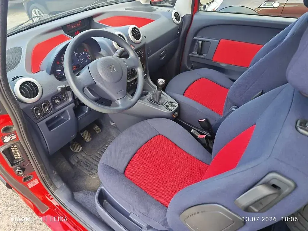 Gebraucht Peugeot 1007 Premium 73 PS (53 kW) 2008 Rot Van / Kleinbus
