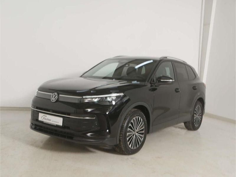 Gebraucht VW Tiguan Goal 150 PS (110 kW) 2025 Schwarz SUV