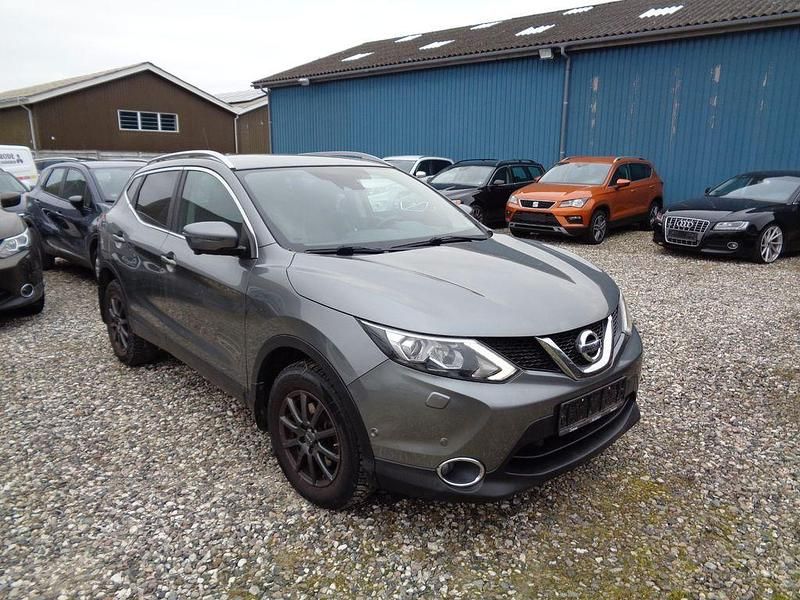 Gebraucht Nissan Qashqai Tekna 116 PS (85 kW) 2017 Grau SUV