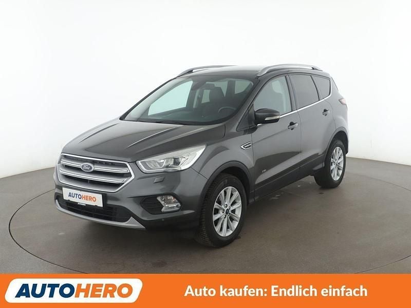Gebraucht Ford Kuga Titanium 150 PS (110 kW) 2018 Grau SUV