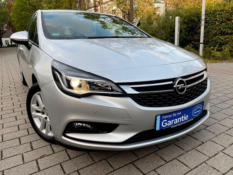 Silber Gebraucht 2016 Opel Astra Dynamic Limousine | 11.400 € (Fairer Preis) - Bild 1/4