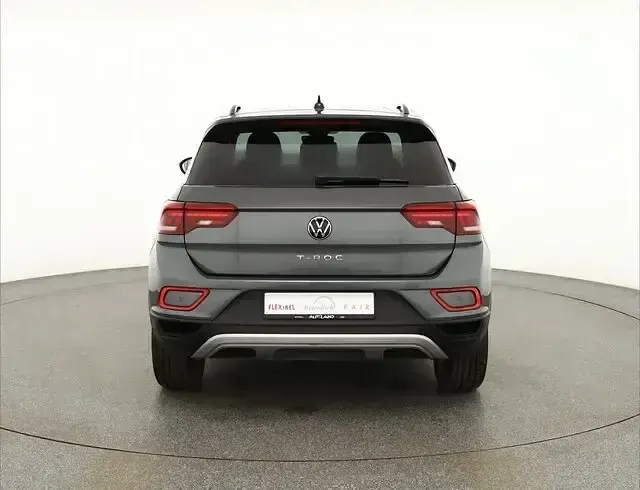 Gebraucht VW T-Roc 150 PS (110 kW) 2025 Grau SUV