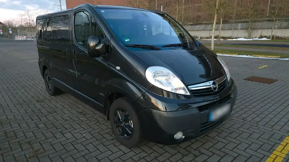 Usata Opel Vivaro 2008 Nero Monovolume
