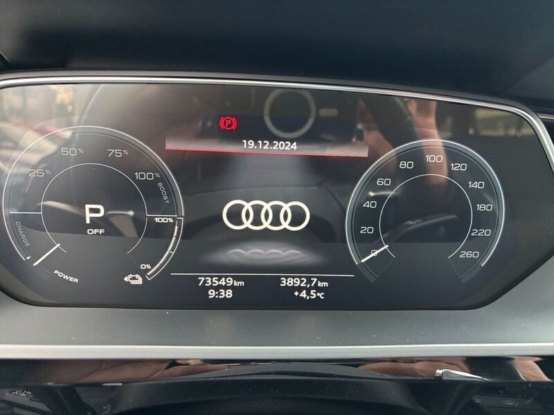 Gebraucht Audi e-tron Sportback Advanced 300 kW (408 PS) 2021 Brillantschwarz SUV