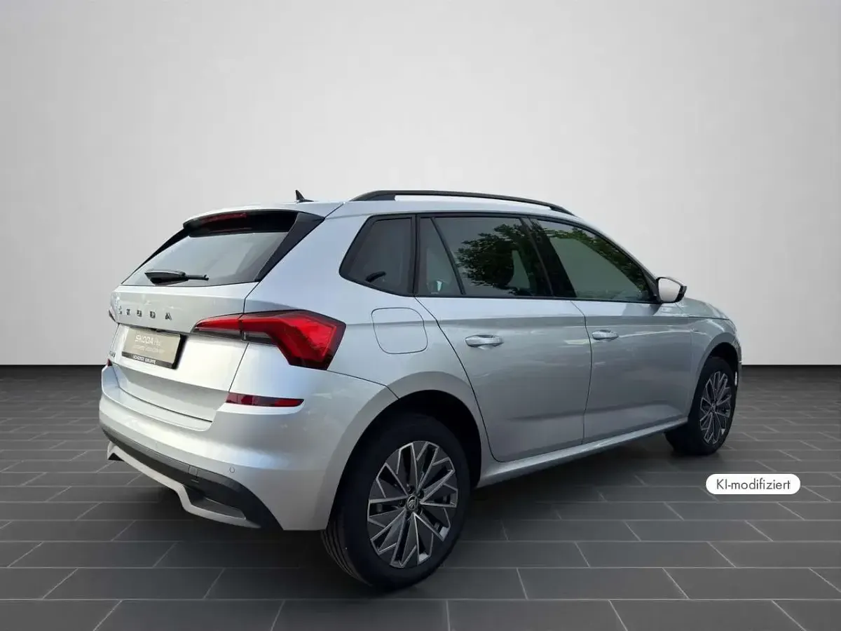 Gebraucht Skoda Kamiq Ambition 110 PS (80 kW) 2022 Silber SUV
