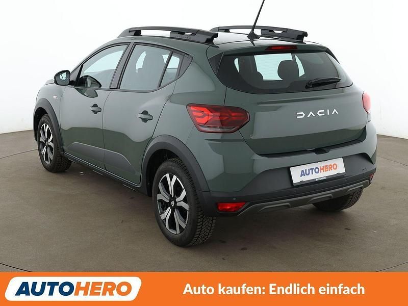 Gebraucht Dacia Sandero Expression 91 PS (66 kW) 2025 Grün Kleinwagen