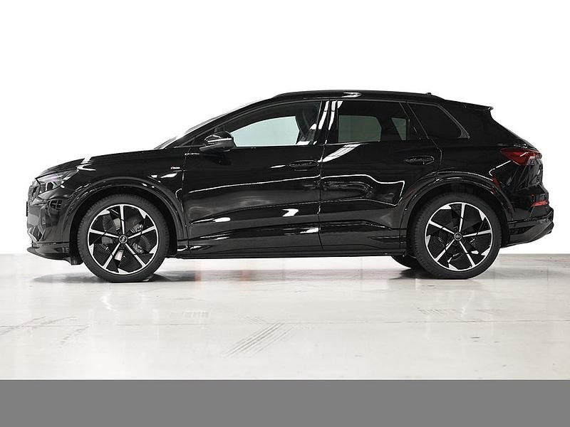 Neu Audi Q4 e-tron S-Line 210 kW (286 PS) 2026 Mythosschwarz metallic SUV