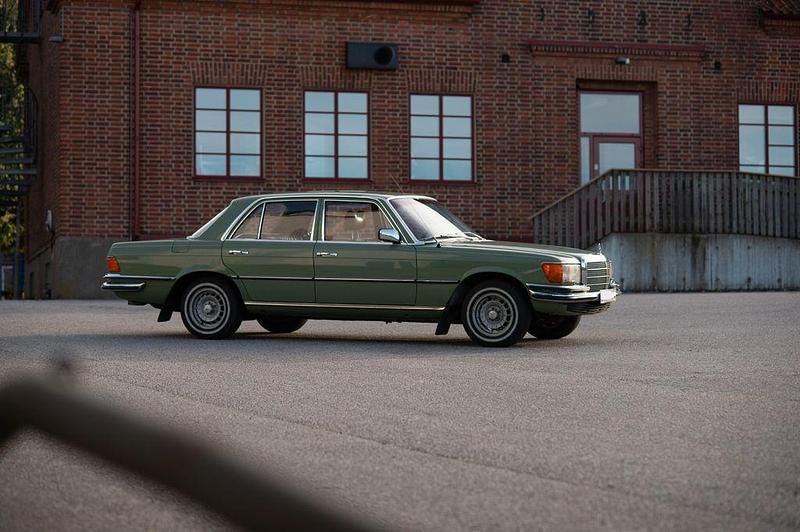 Gebraucht Mercedes E350 200 PS (147 kW) 1974 Grün Limousine