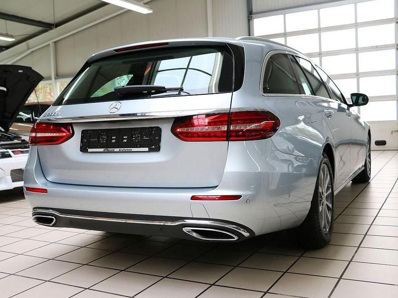 Gebraucht Mercedes E200 160 PS (117 kW) 2021 Silber Kombi