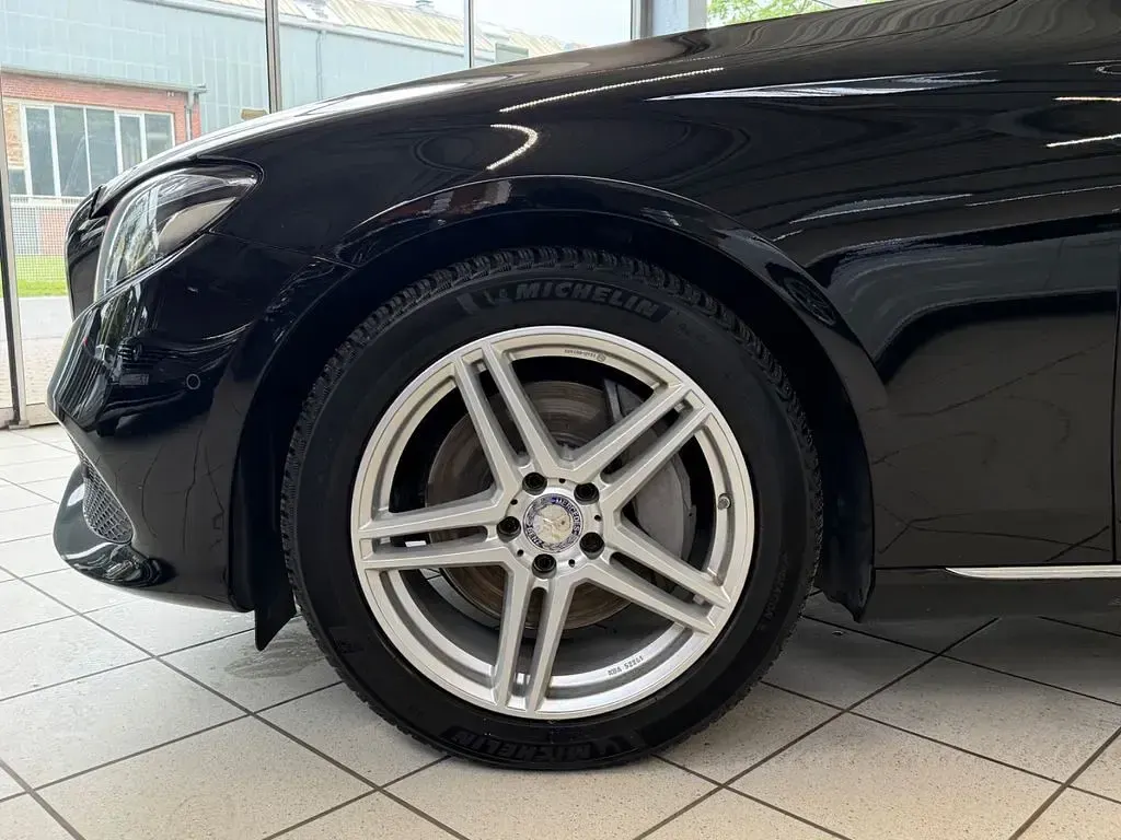 Gebraucht Mercedes E350 Advantage 258 PS (189 kW) 2017 Schwarz Limousine