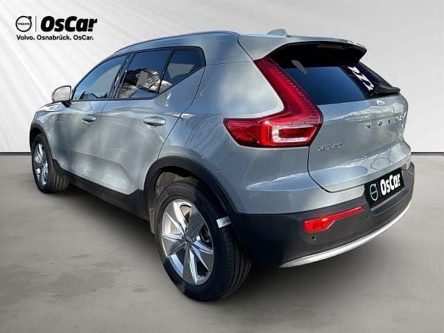 Gebraucht Volvo XC40 Core 163 PS (119 kW) 2025 Grau SUV