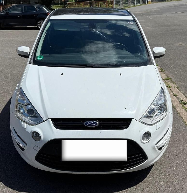 Gebraucht Ford S-MAX S 163 PS (119 kW) 2014 Weiß Van / Kleinbus