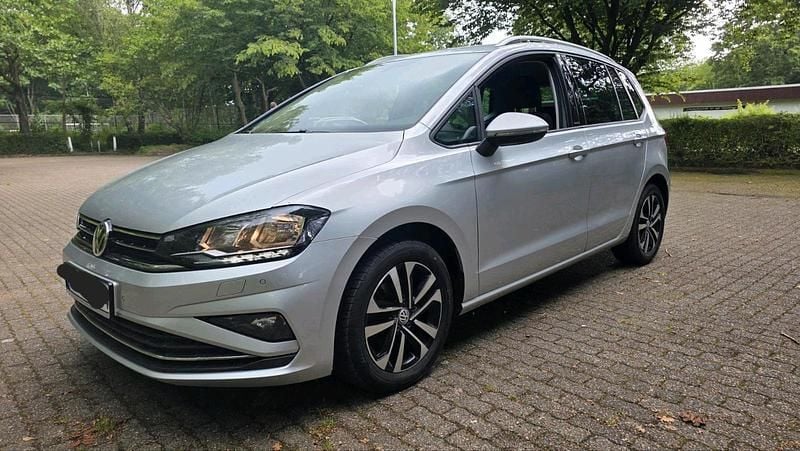 Silber Gebraucht 2020 VW Golf Sportsvan United Van / Kleinbus | 13.400 € (Guter Preis) - Bild 1/4