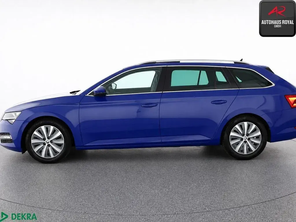 Gebraucht Skoda Superb 150 PS (110 kW) 2023 Energyblau Kombi