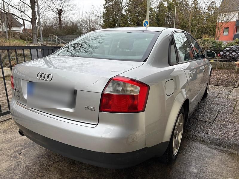 Gebraucht Audi A4 131 PS (96 kW) 2003 Silber Limousine