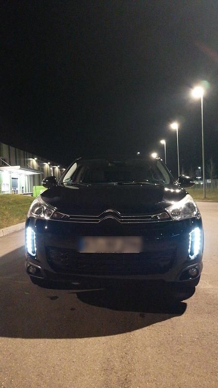 Schwarz Gebraucht 2015 Citroën C4 Aircross SUV | 6.999 € (Guter Preis) - Bild 1/4