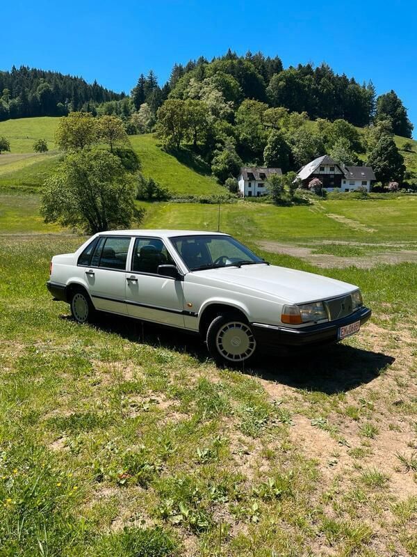Weiß Gebraucht 1990 Volvo 940 Limousine | 2.999 € - Bild 1/4