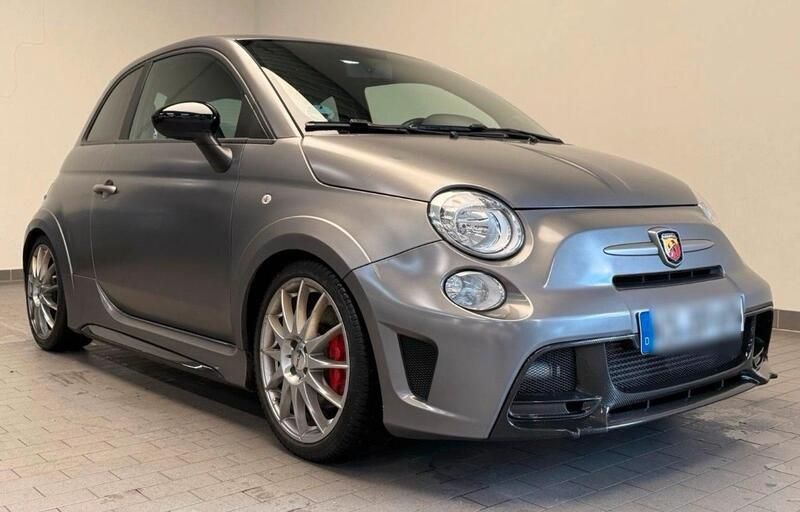 Grau Gebraucht 2017 Abarth 695 Kleinwagen | 22.000 € - Bild 1/4