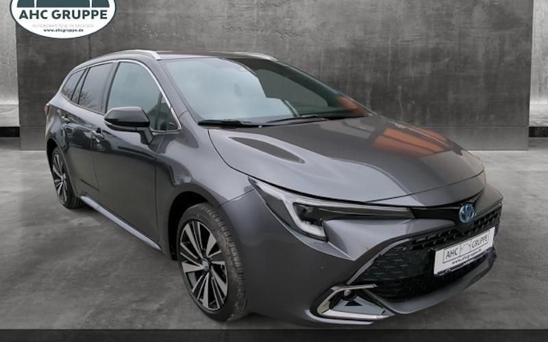 Neu Toyota Corolla 196 PS (144 kW) 2025 Grau Kombi