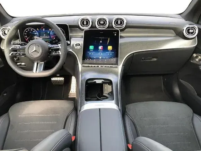 Gebraucht Mercedes GLC450 AMG line 367 PS (269 kW) 2025 Manufaktur lack manufaktur alpingrau uni SUV