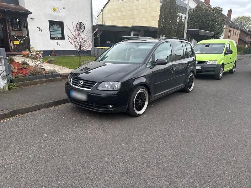 Gebraucht VW Touran 150 PS (110 kW) 2004 Schwarz Van / Kleinbus