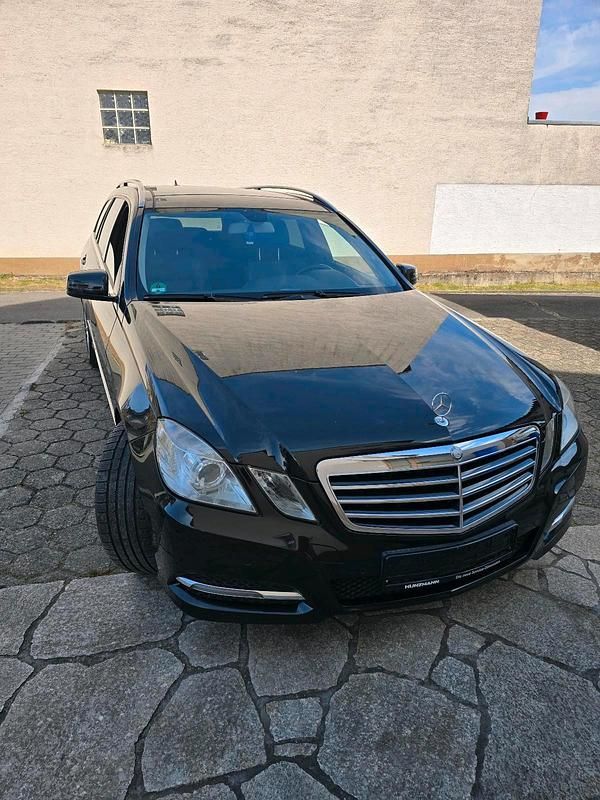 Gebraucht Mercedes E300 Avantgarde 231 PS (169 kW) 2012 Schwarz Kombi