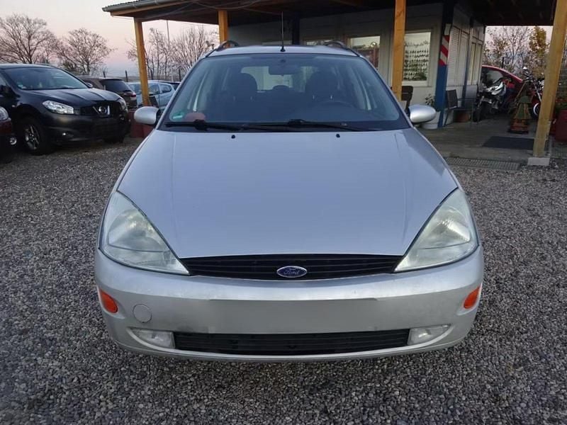 Gebraucht 2001 Ford Focus Ghia Kombi | 1.200 € - Bild 1/4