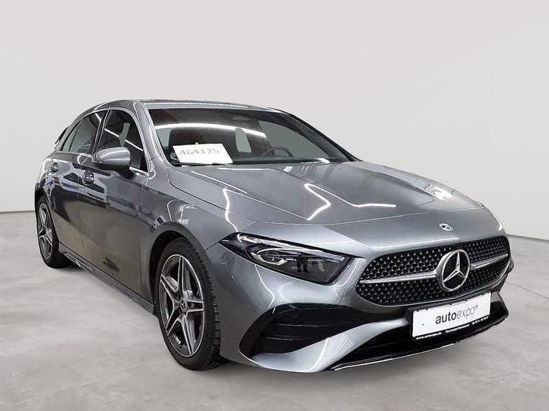 Mountaingrau metallic Gebraucht 2024 Mercedes A200 Advanced Plus Limousine | 32.990 € (Fairer Preis) - Bild 1/4