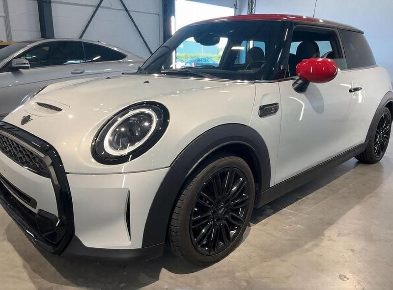 Grau Gebraucht 2022 Mini Cooper S Classic Kleinwagen | 22.600 € (Superpreis) - Bild 1/4
