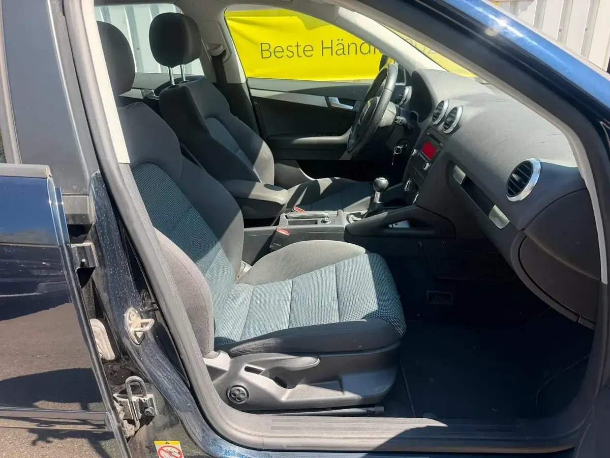Second-hand Audi A3 Ambition 140 CP (102 kW) 2009 Albastru Hatchback