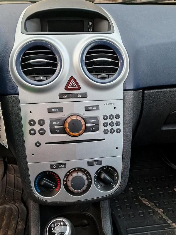 Gebraucht Opel Corsa 60 PS (44 kW) 2009 Silber Kleinwagen