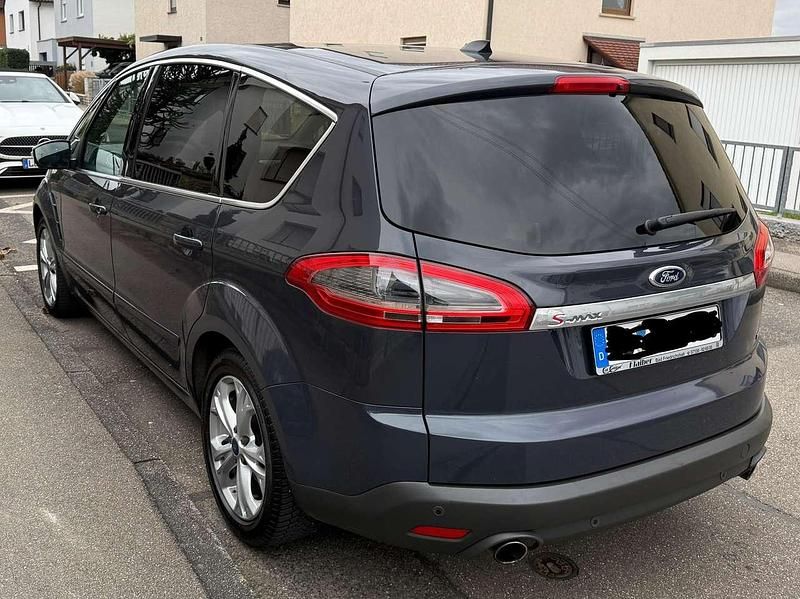 Gebraucht Ford S-MAX Titanium S 203 PS (149 kW) 2014 Blau Van / Kleinbus