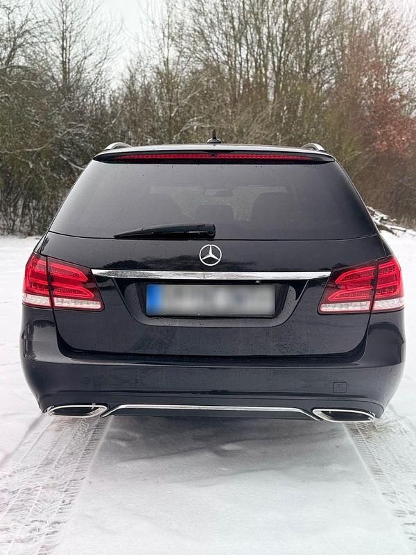 Gebraucht Mercedes E350 258 PS (189 kW) 2015 Schwarz Kombi