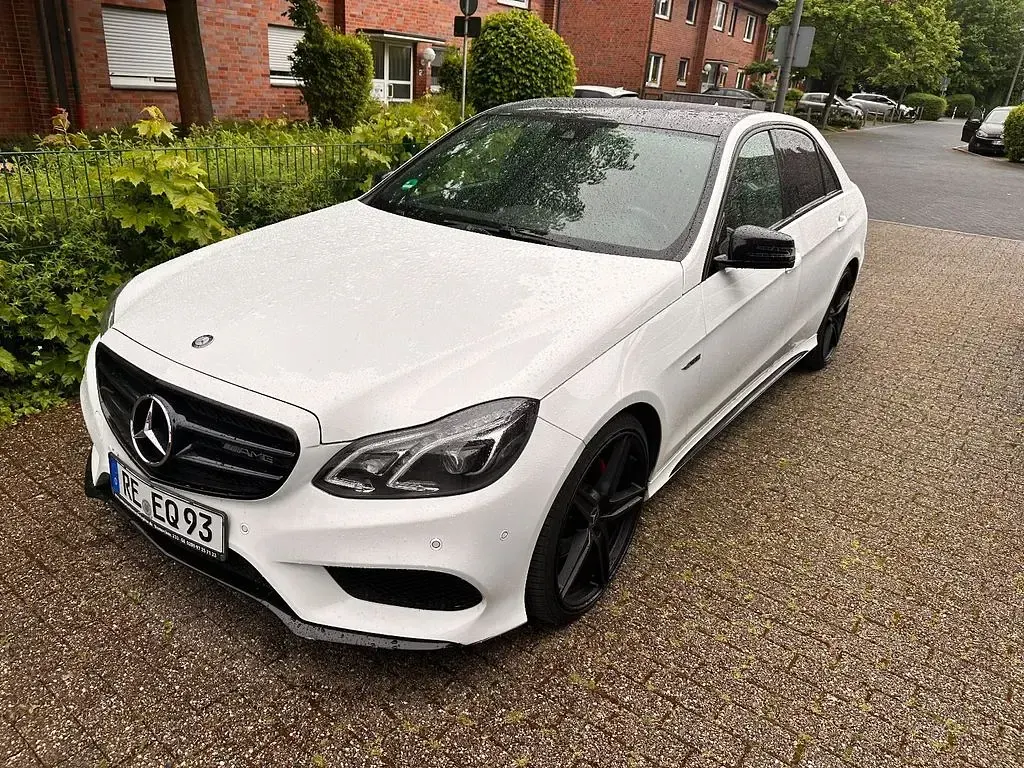 Second-hand Mercedes E250 AMG 204 CP (150 kW) 2014 Alb Berlinǎ