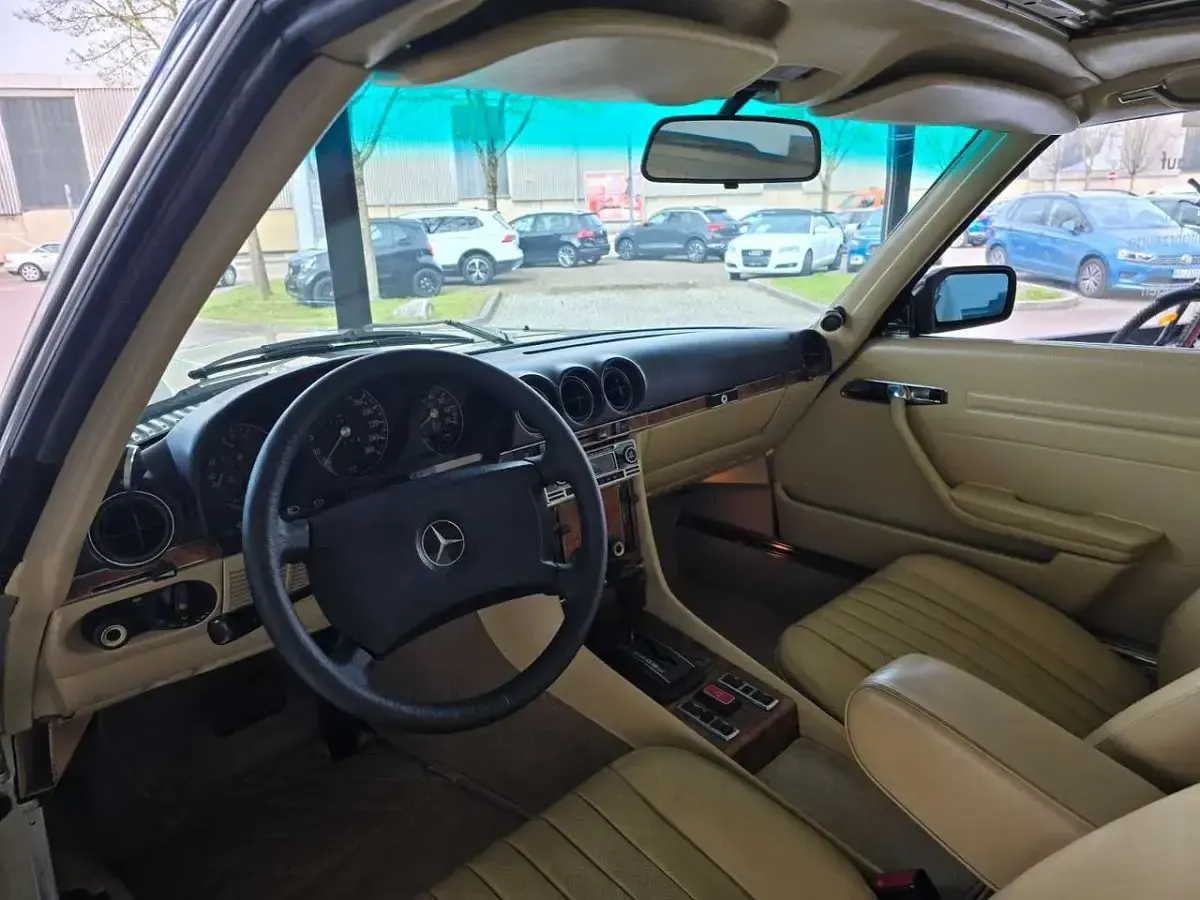 Gebraucht Mercedes 500 241 PS (177 kW) 1981 881 silberdistelmet. Coupé