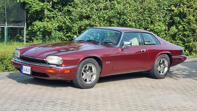 Używany Jaguar XJS 241 KM (177 kW) 1995 Czerwony