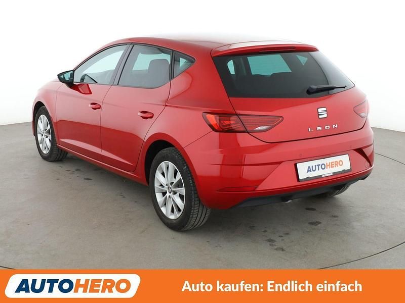 Gebraucht Seat Leon Style 116 PS (85 kW) 2019 Rot Limousine